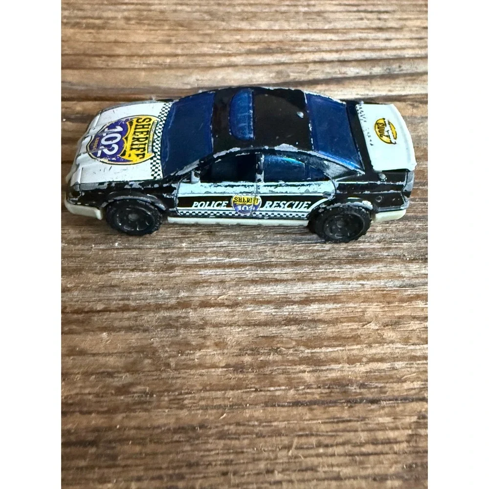 Y2K 2000s Matchbox Police Car Sheriff Rescue 102 Black White Diecast Toy
